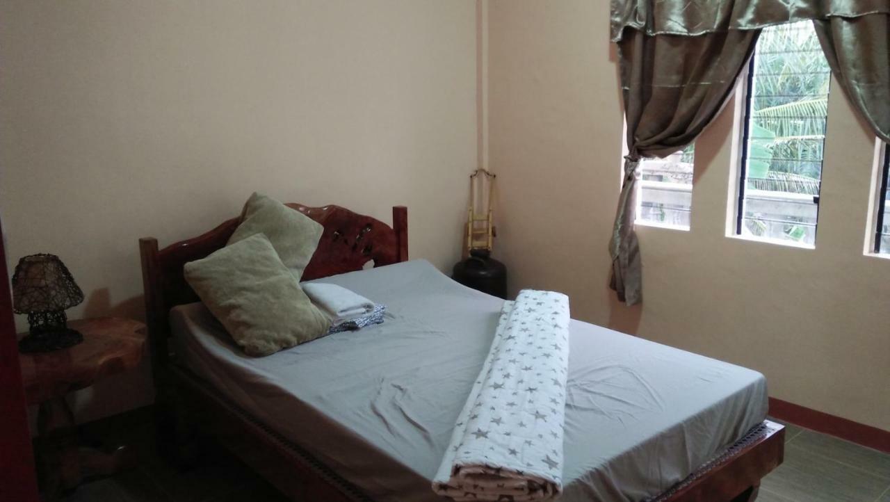 Anvel Homestay Basco Luaran gambar