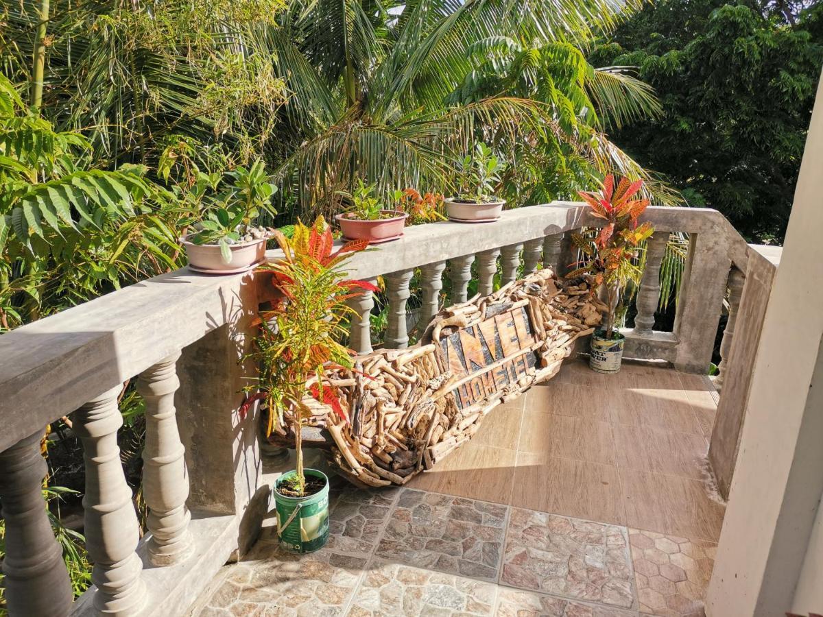 Anvel Homestay Basco Luaran gambar